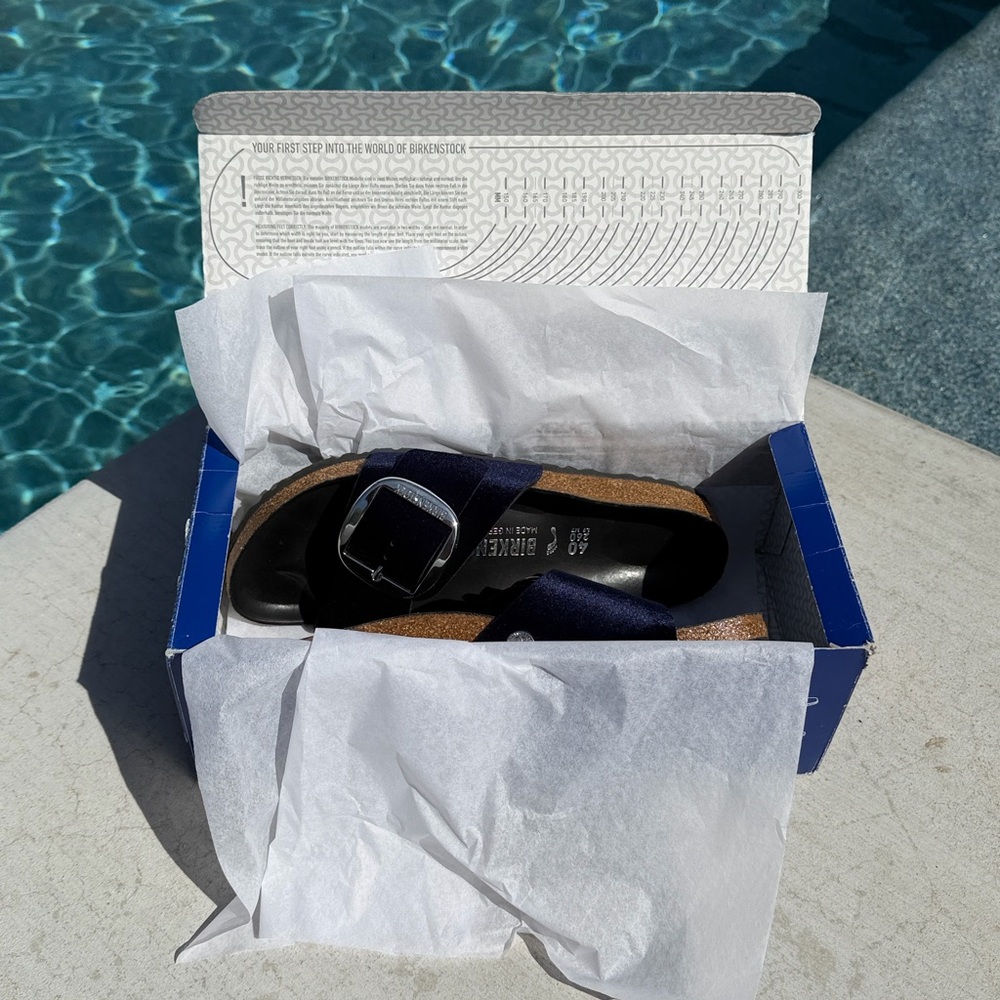BIRKENSTOCK MADRID BIG BUCKLE SANDAL IN VELVET MIDNIGHT  Size 40 - Picture 14 of 14